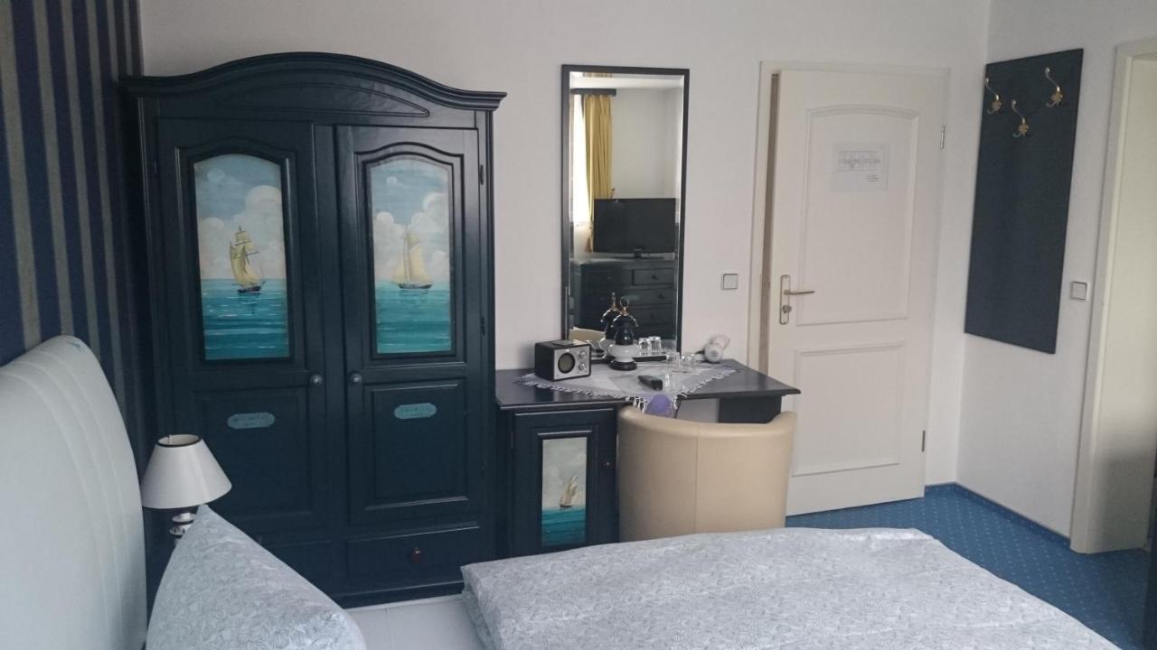 Landhotel Ostseetraum & Fewo Rostock Ngoại thất bức ảnh